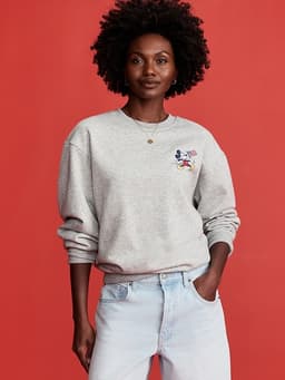 Old Navy — Old Navy x Disney© Mickey Mouse Oversized Flag Logo-Graphic Sweatshirt