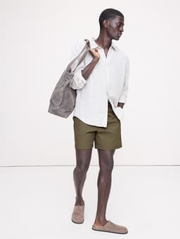 Banana Republic — 7" Performance Pull-On Short