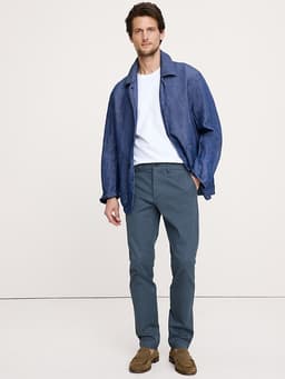 Banana Republic — Slim Lived-In Chino